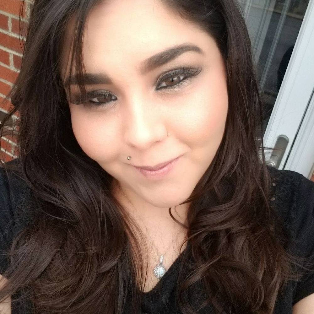 Meet your Posher, Chloe